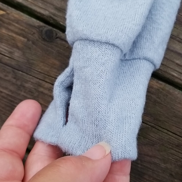 Zella soft cozy Cowl neck with thumb holes - Picture 2 of 7